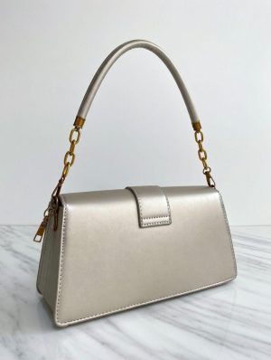 Bolsa Flap Prata Metálica